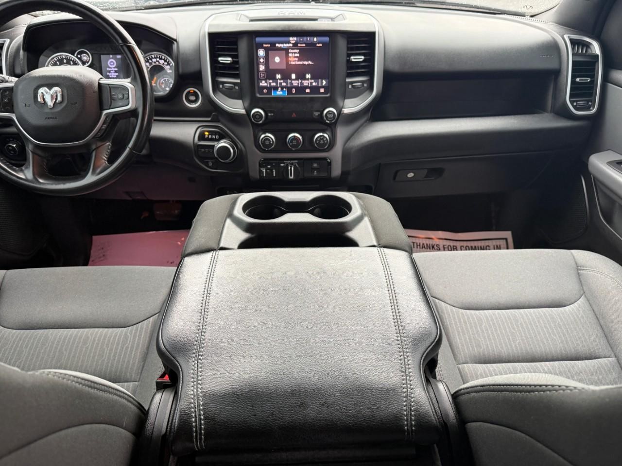 Ram 1500 Vehicle Full-screen Gallery Image 10