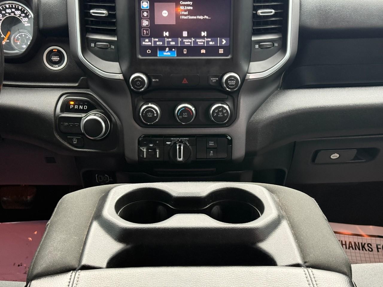 Ram 1500 Vehicle Full-screen Gallery Image 13