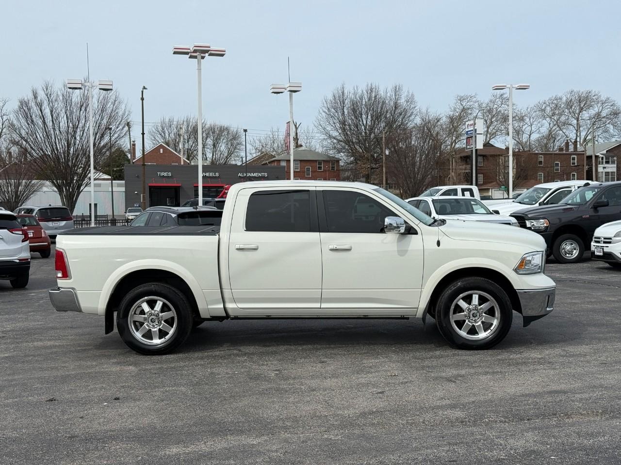 Ram 1500 Vehicle Full-screen Gallery Image 05