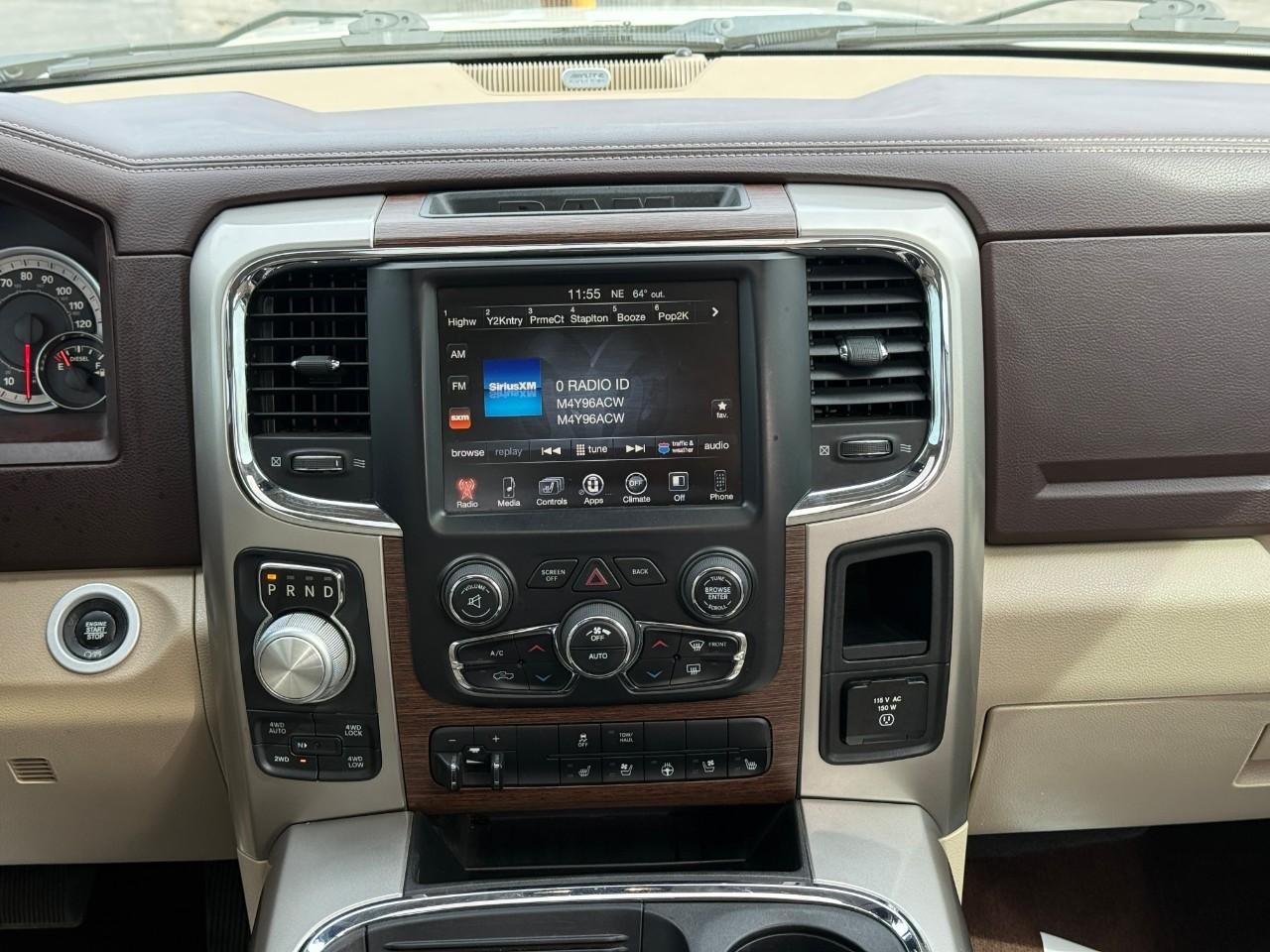 Ram 1500 Vehicle Full-screen Gallery Image 14