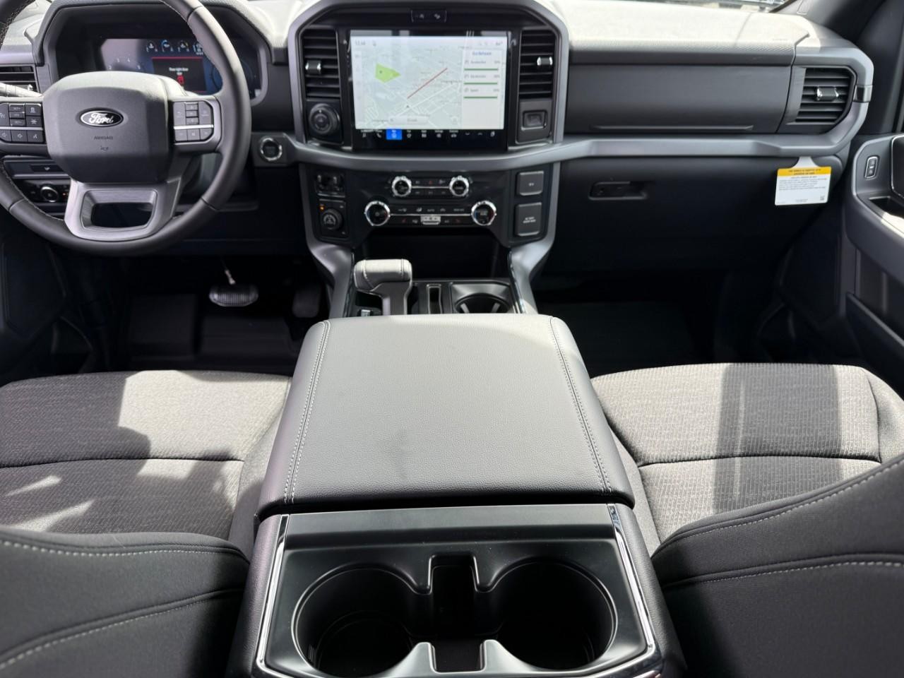 Ford F-150 Vehicle Full-screen Gallery Image 06