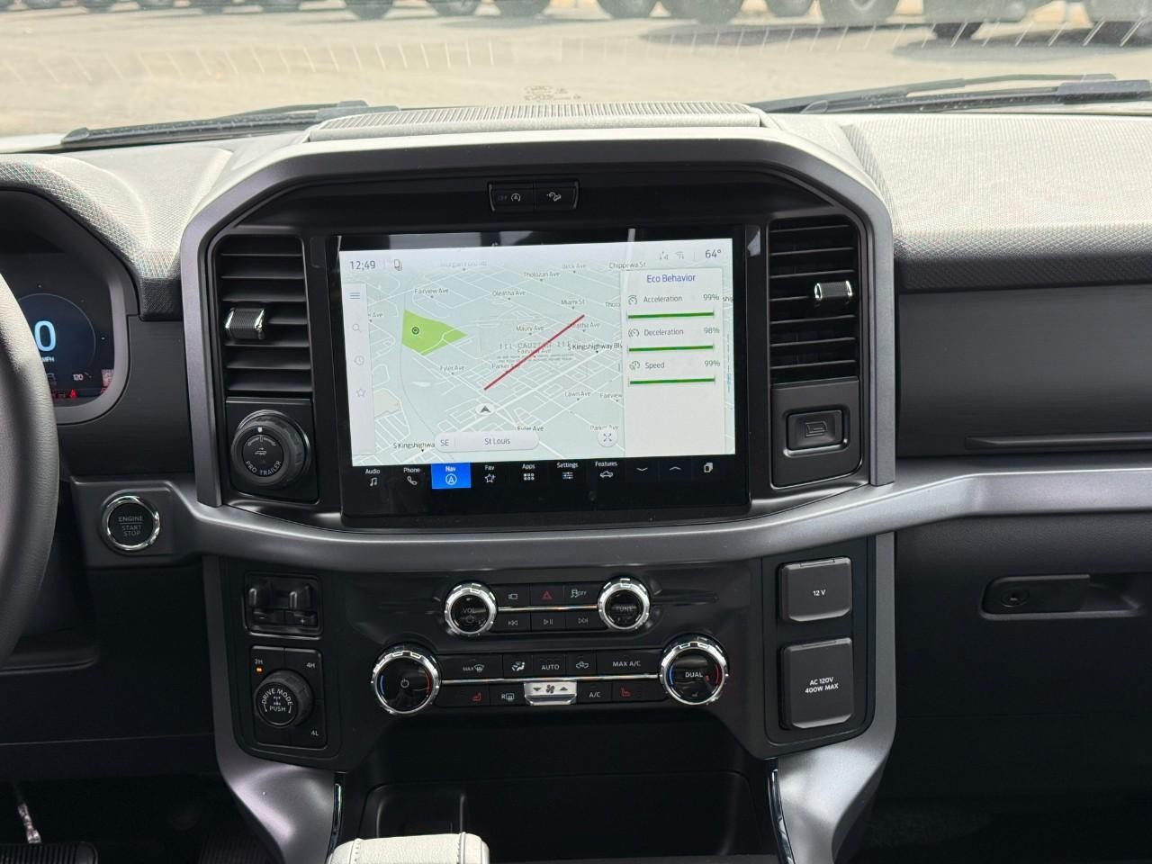 Ford F-150 Vehicle Full-screen Gallery Image 08