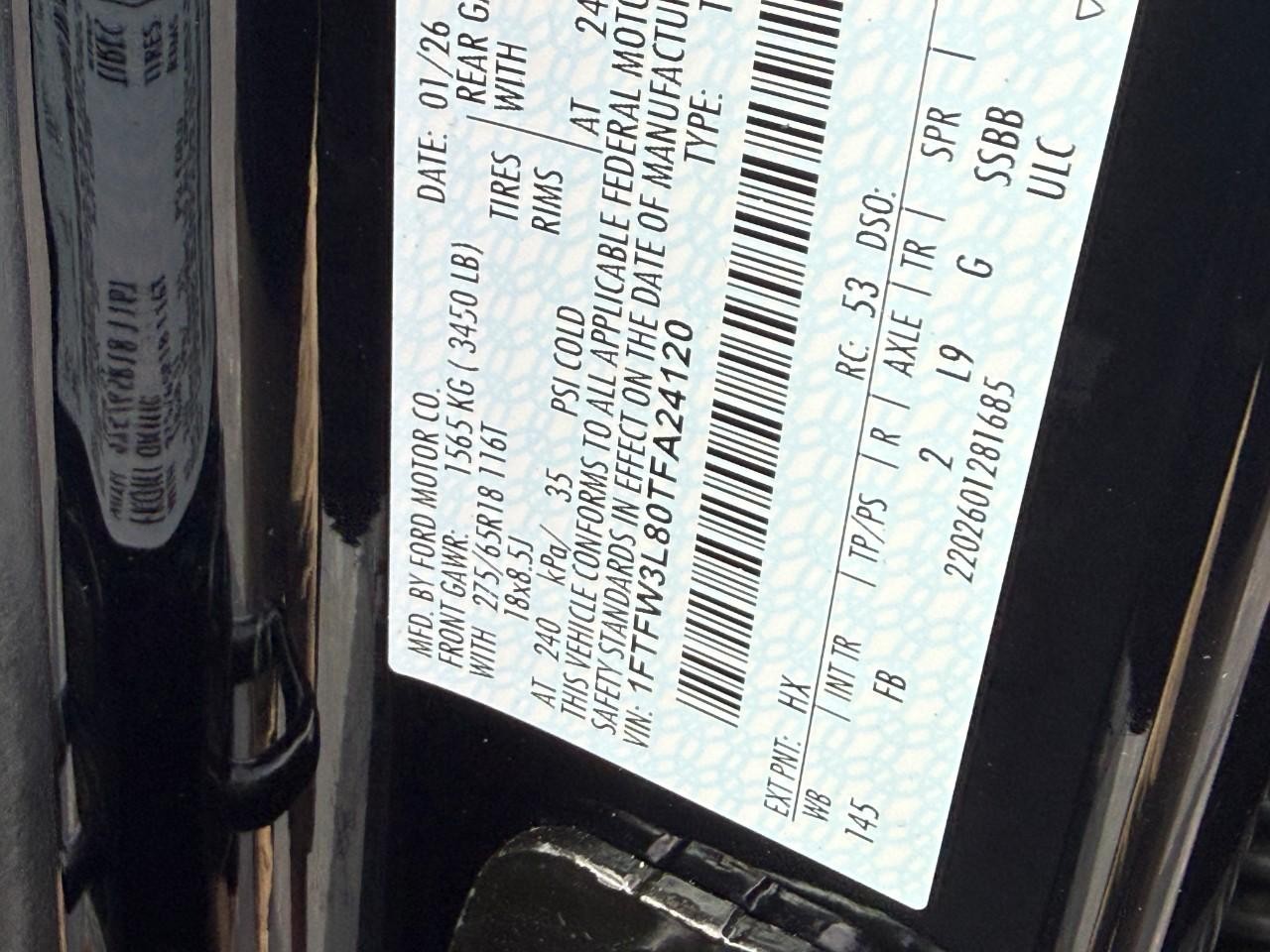 Ford F-150 Vehicle Full-screen Gallery Image 18