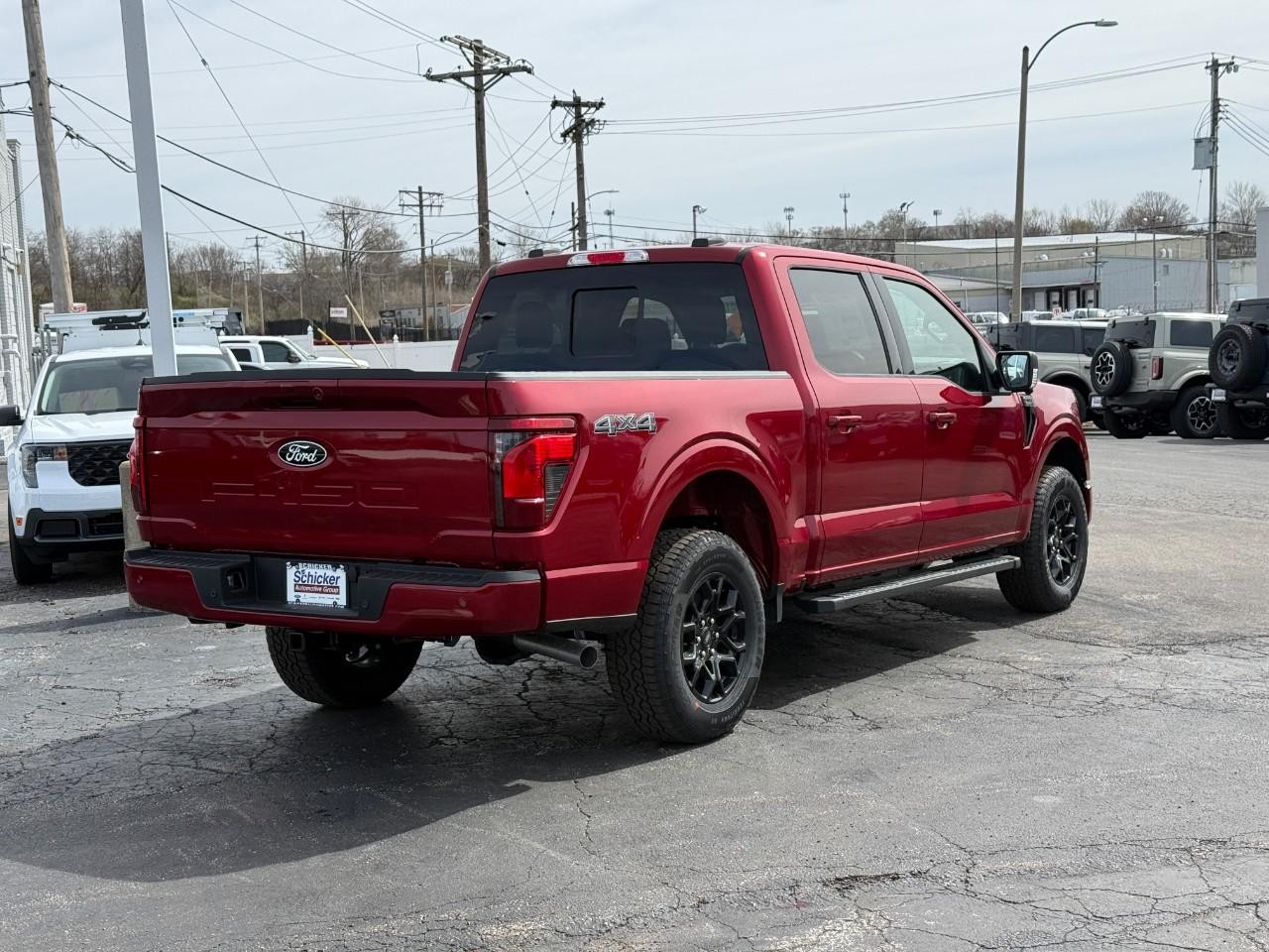 Ford F-150 Vehicle Full-screen Gallery Image 03