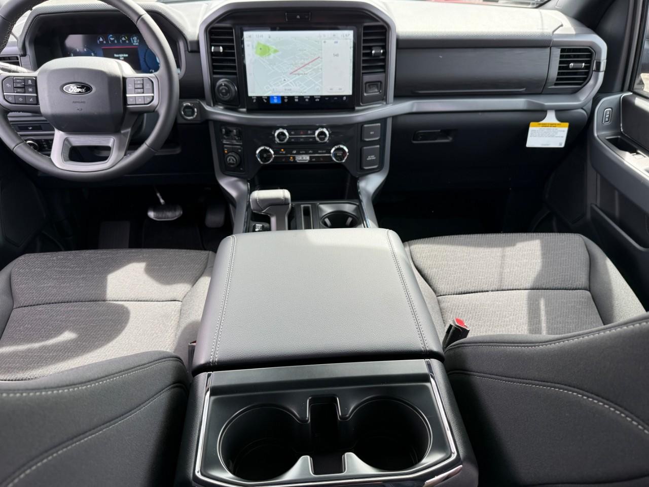 Ford F-150 Vehicle Full-screen Gallery Image 06