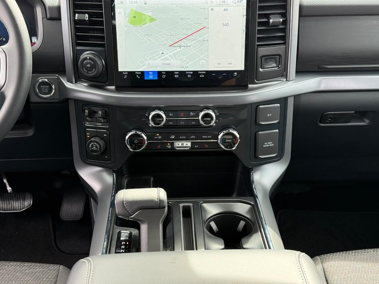 Ford F-150 Vehicle Full-screen Gallery Image 09