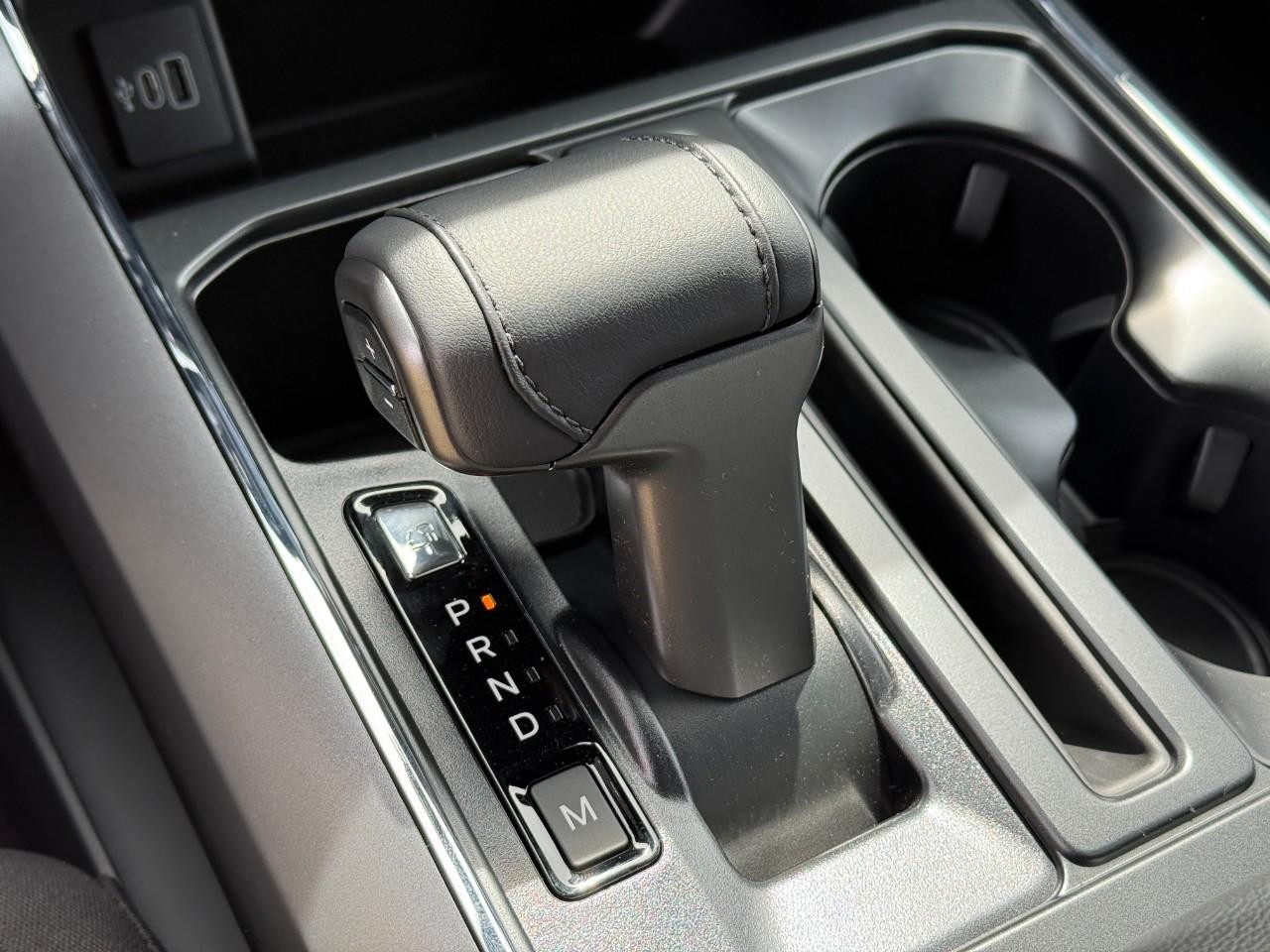 Ford F-150 Vehicle Full-screen Gallery Image 15