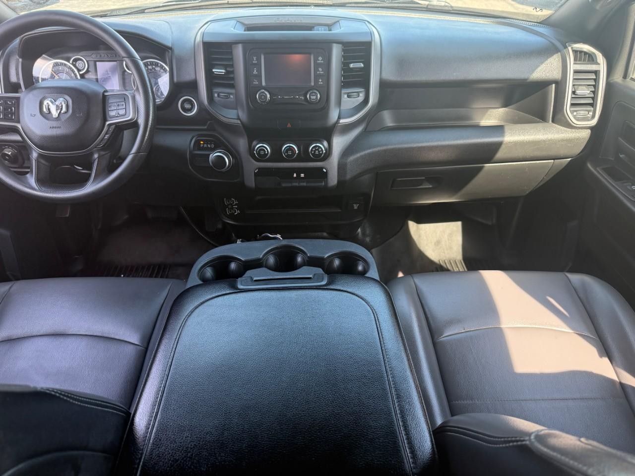 Ram 2500 Vehicle Full-screen Gallery Image 09