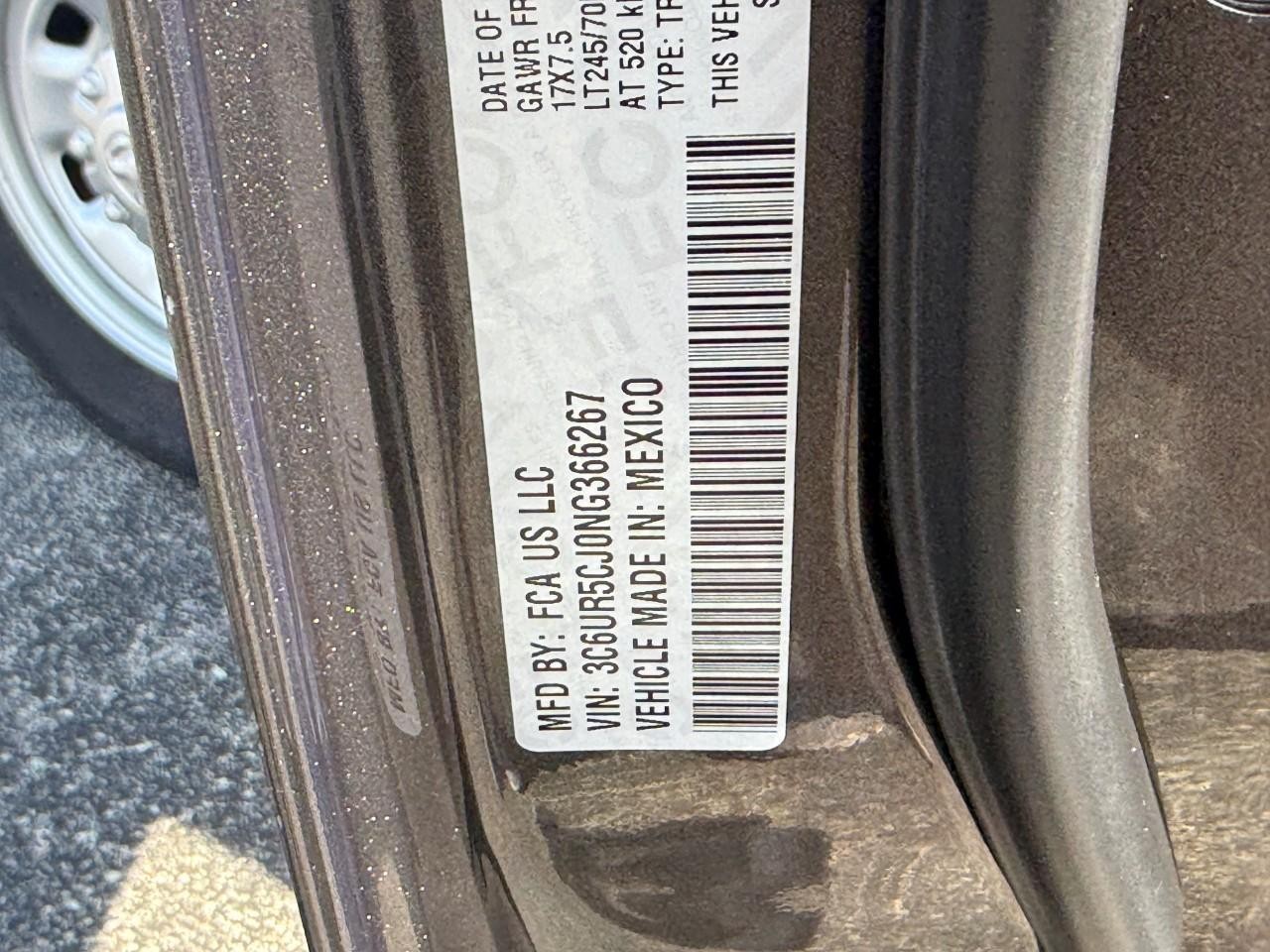 Ram 2500 Vehicle Full-screen Gallery Image 20