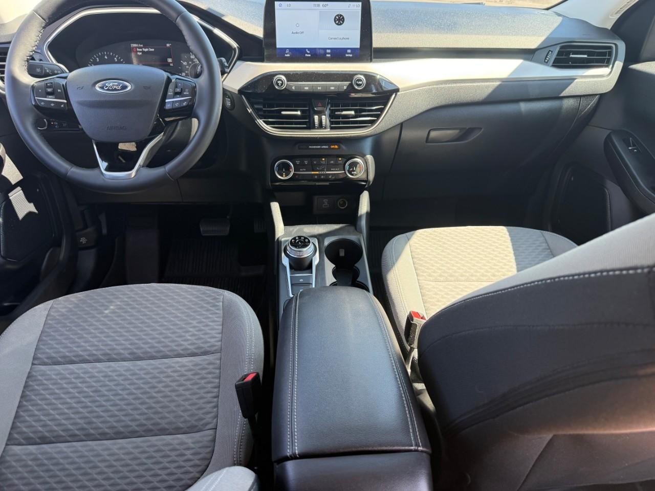 Ford Escape Vehicle Full-screen Gallery Image 11