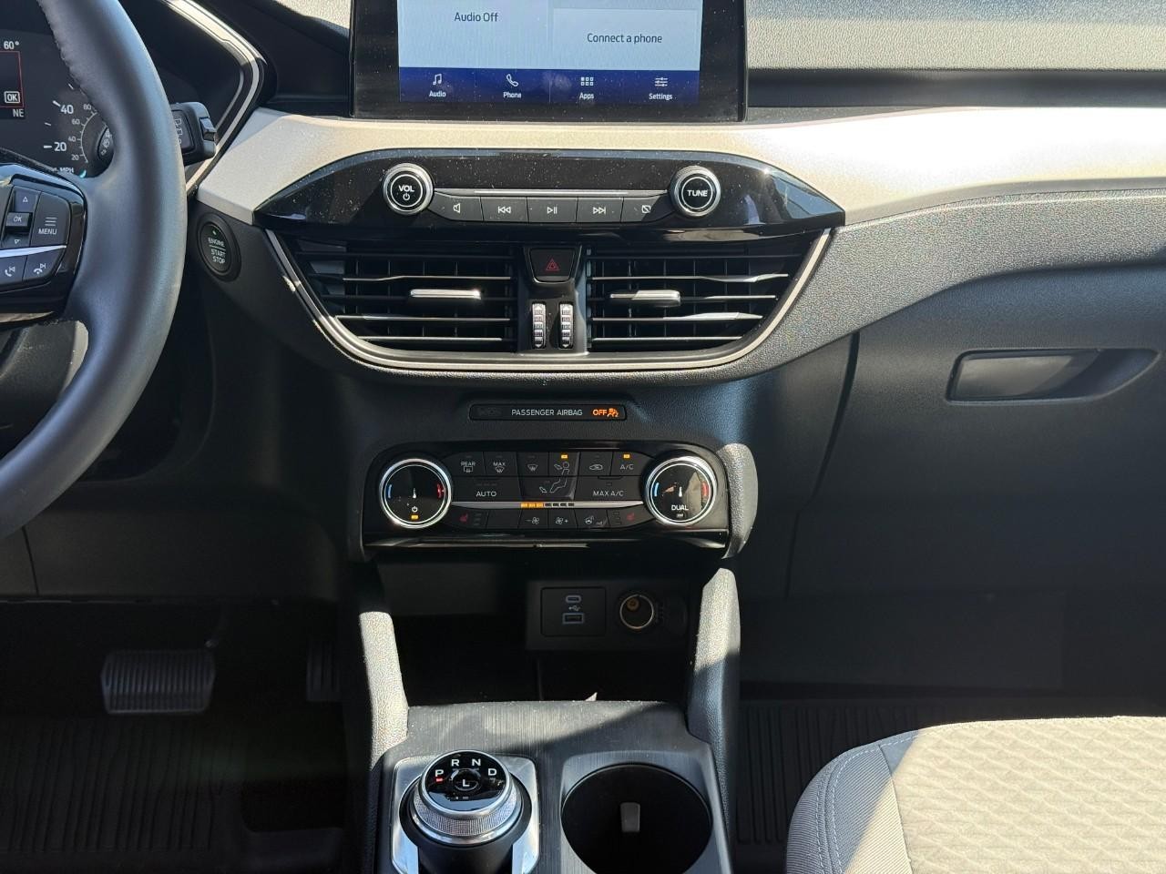 Ford Escape Vehicle Full-screen Gallery Image 14