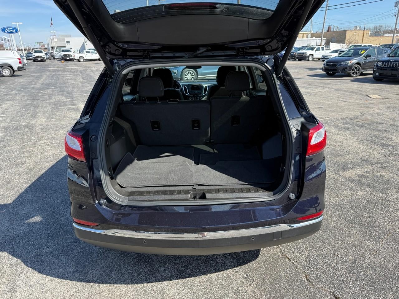 Chevrolet Equinox Vehicle Full-screen Gallery Image 07