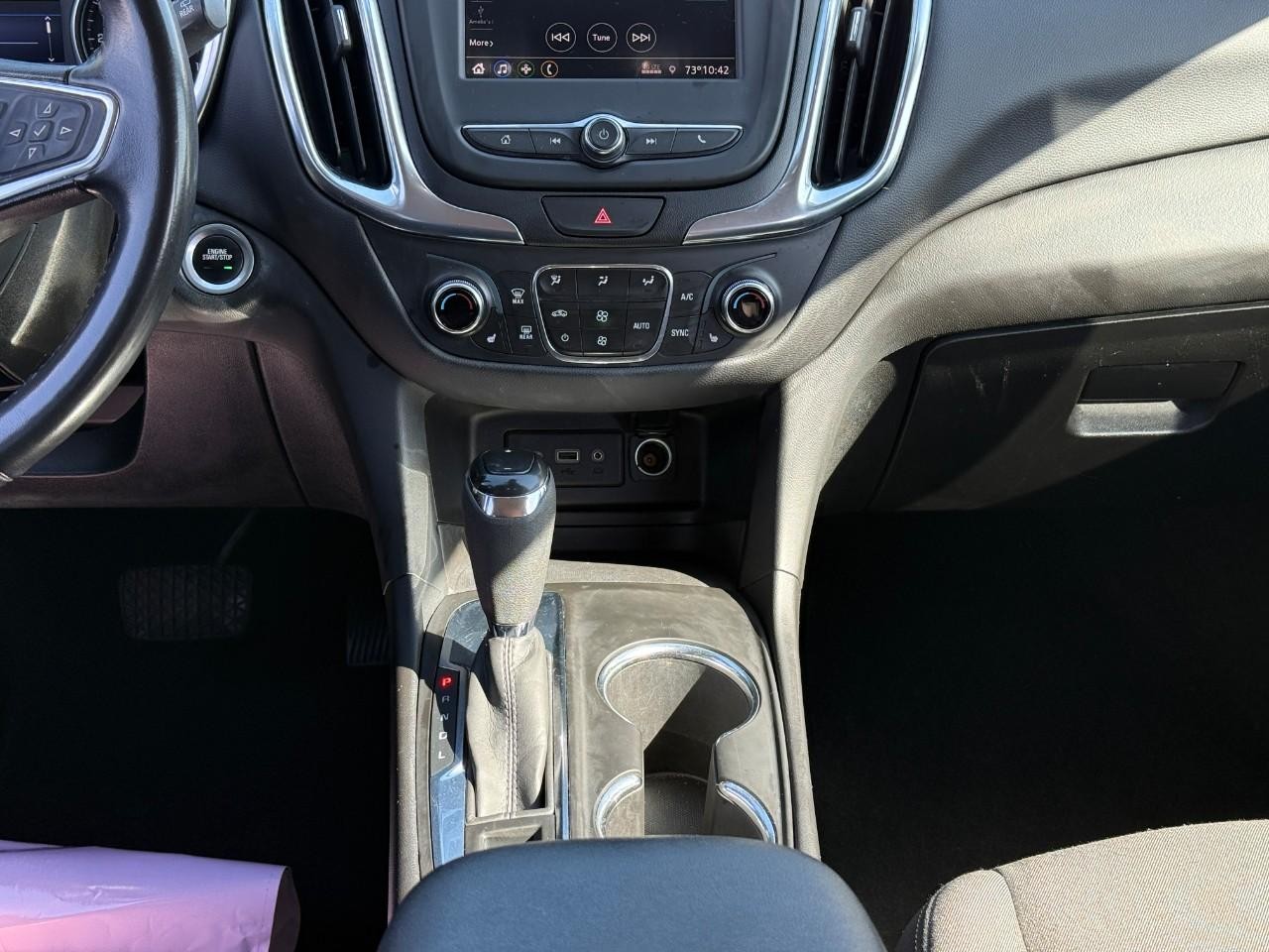Chevrolet Equinox Vehicle Full-screen Gallery Image 13