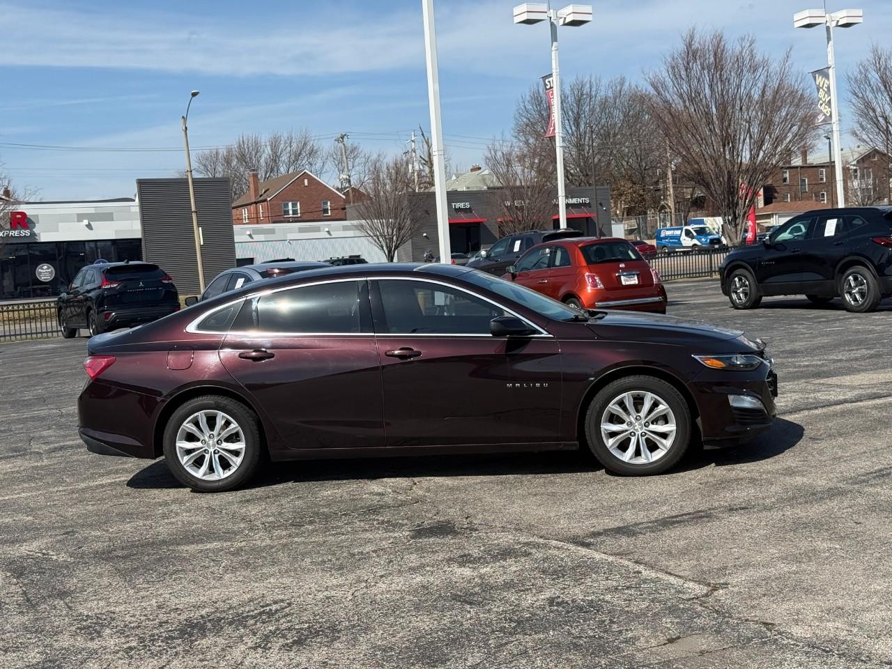 Chevrolet Malibu Vehicle Full-screen Gallery Image 05