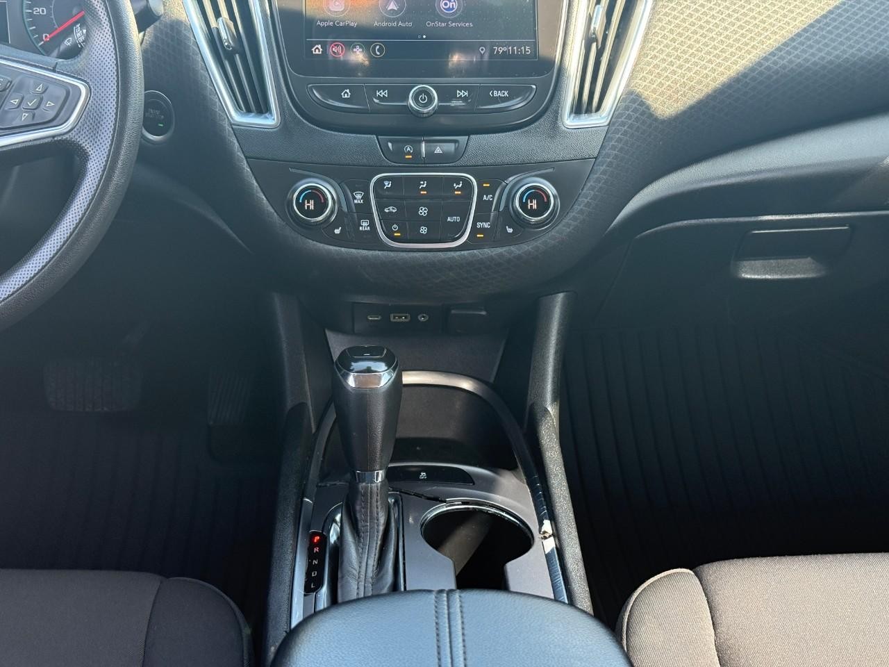 Chevrolet Malibu Vehicle Full-screen Gallery Image 14