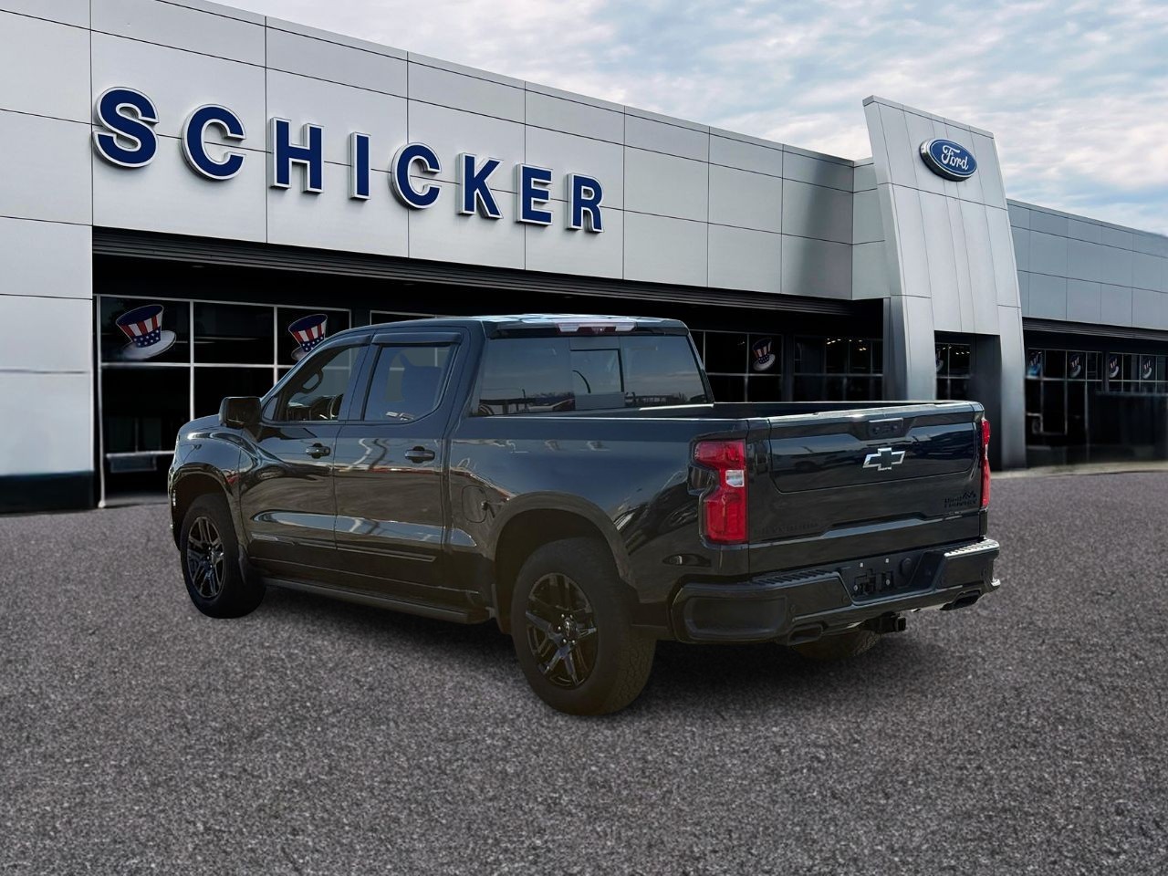 Chevrolet Silverado 1500 Vehicle Full-screen Gallery Image 04