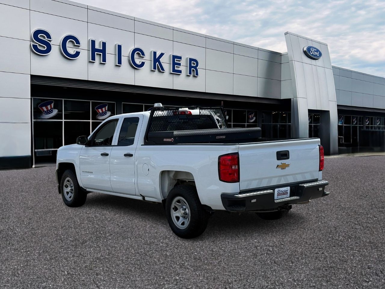 Chevrolet Silverado 1500 Vehicle Full-screen Gallery Image 03