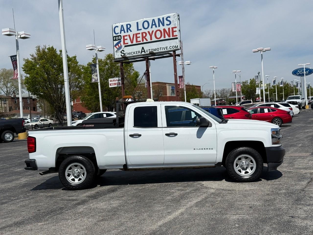 Chevrolet Silverado 1500 Vehicle Full-screen Gallery Image 05