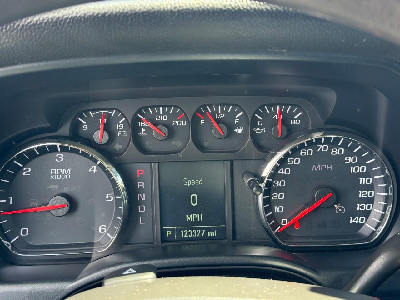 Chevrolet Silverado 1500 Vehicle Full-screen Gallery Image 12