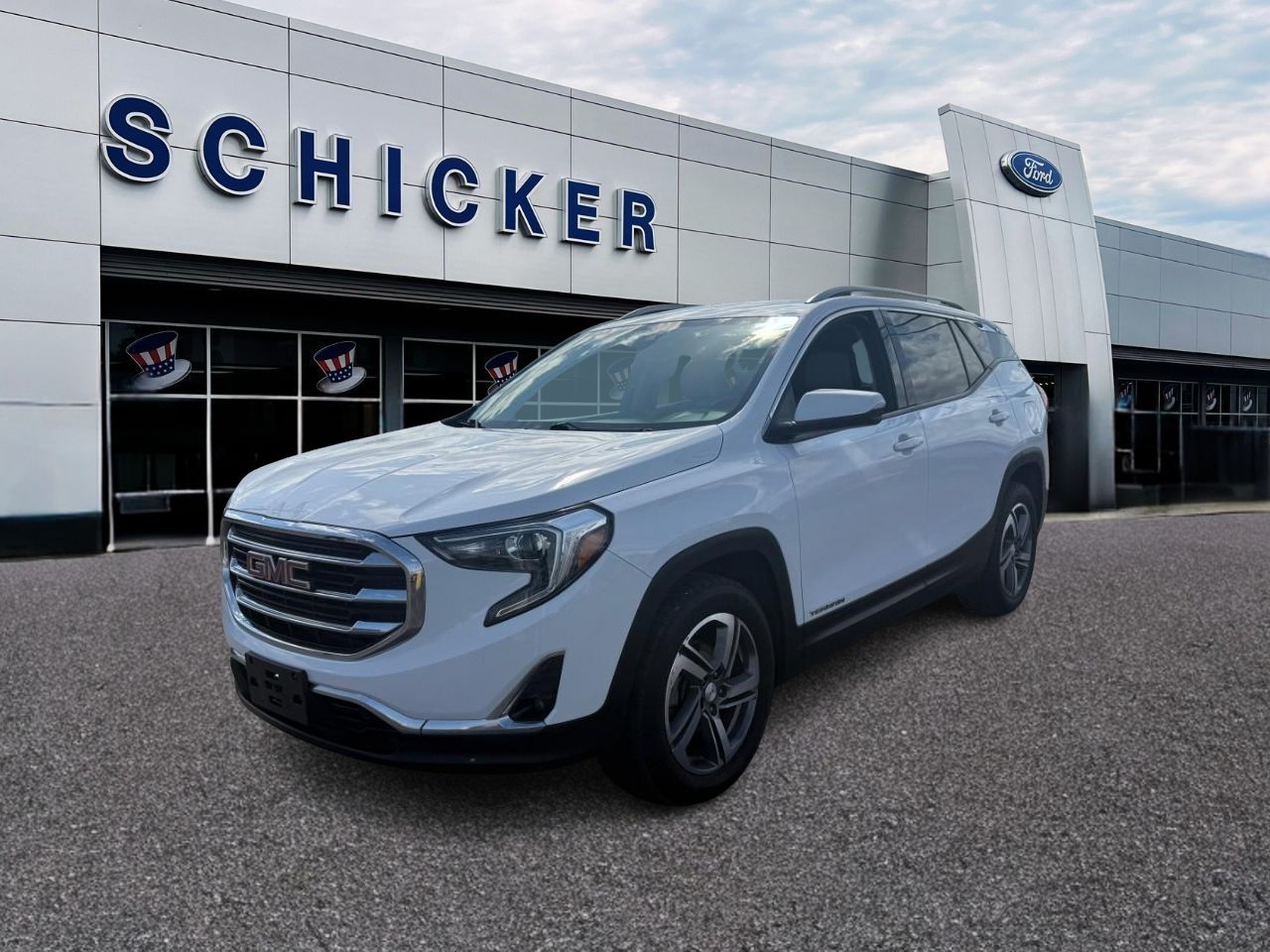 GMC Terrain Vehicle Full-screen Gallery Image 04