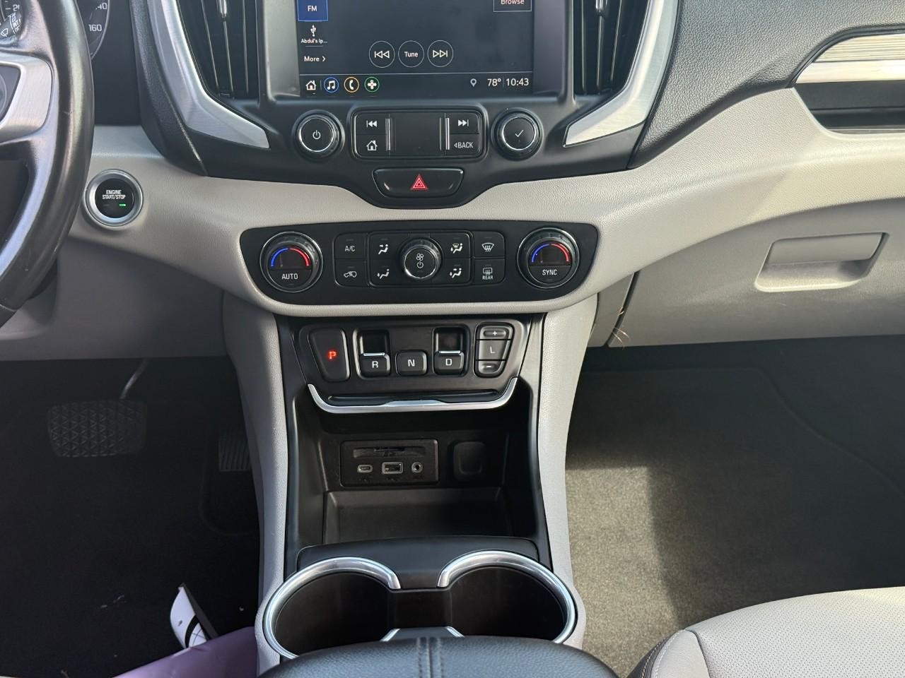 GMC Terrain Vehicle Full-screen Gallery Image 14