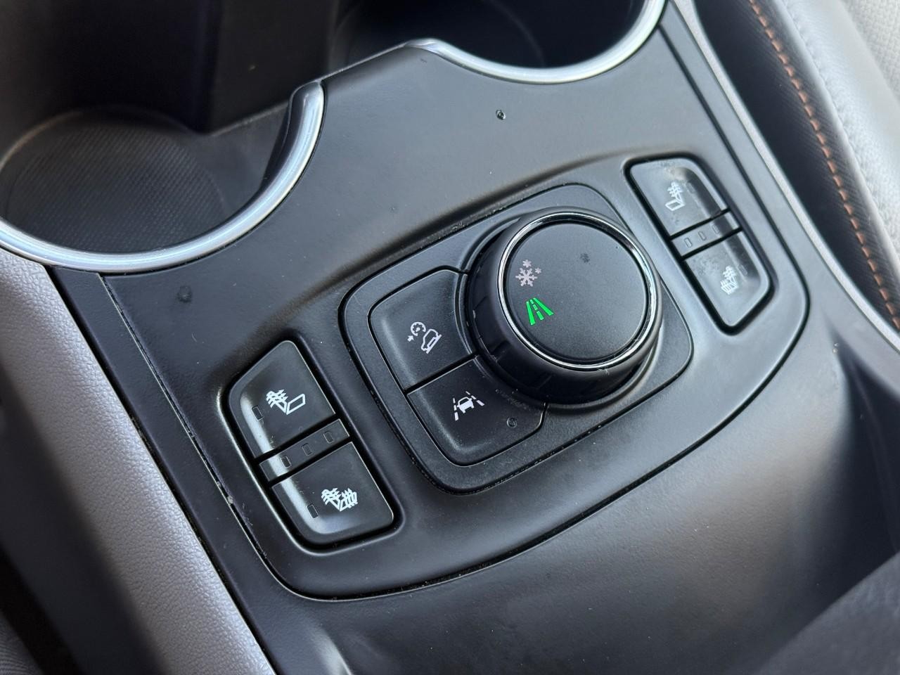 GMC Terrain Vehicle Full-screen Gallery Image 22