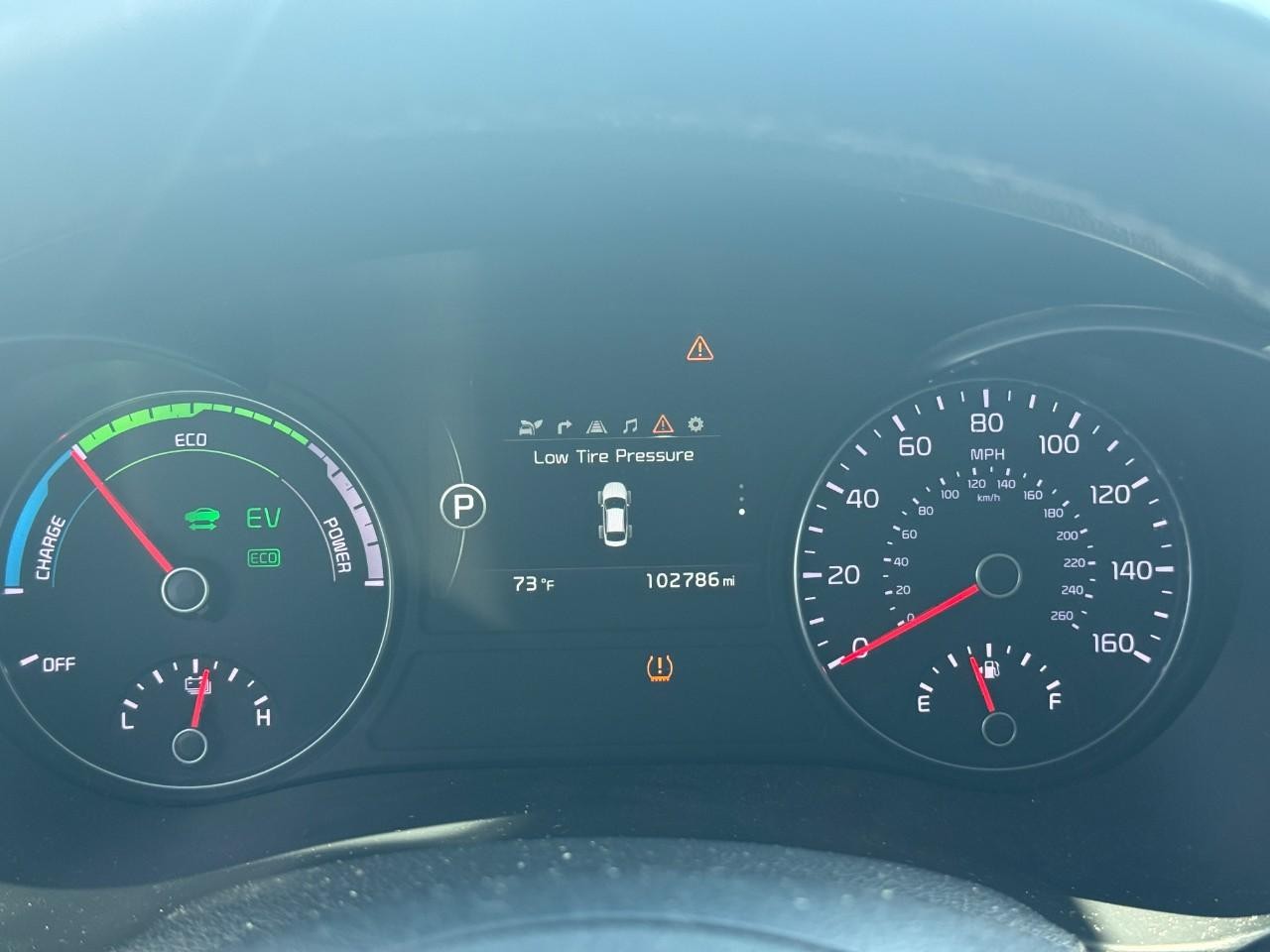 Kia Optima Hybrid Vehicle Full-screen Gallery Image 19