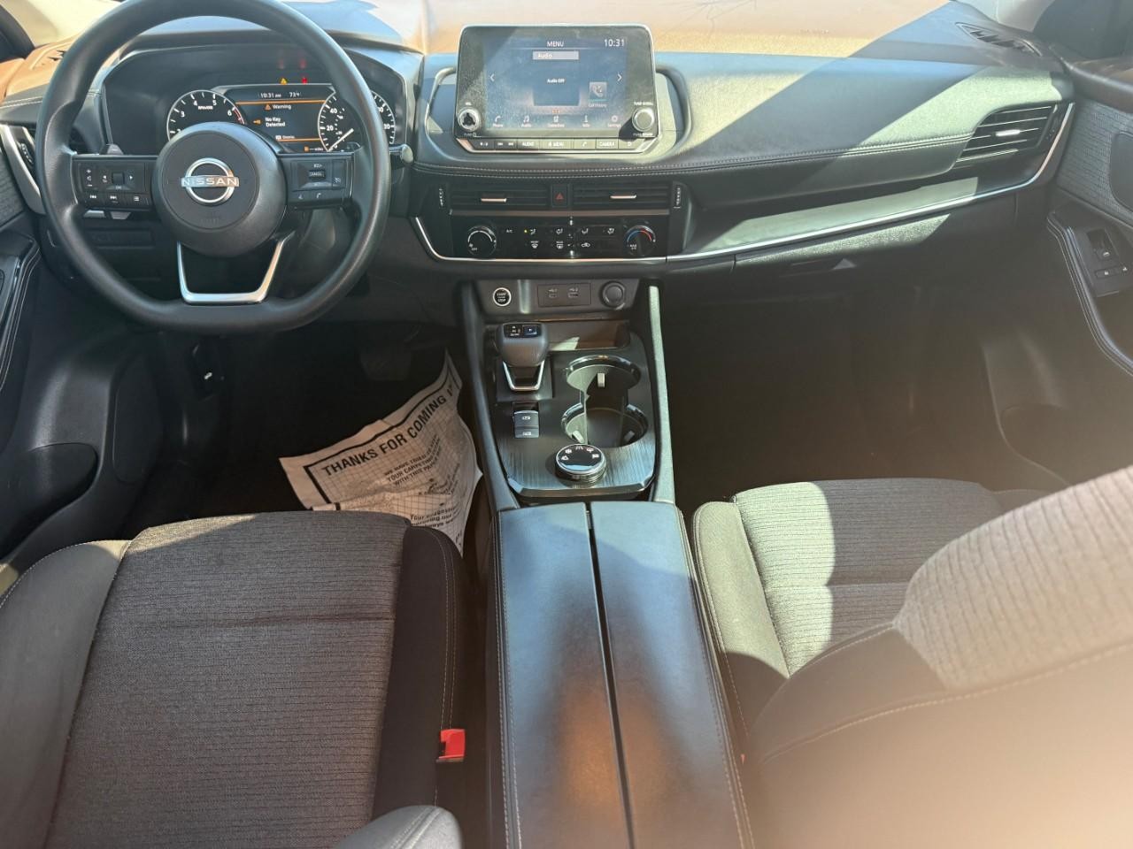 Nissan Rogue Vehicle Full-screen Gallery Image 12