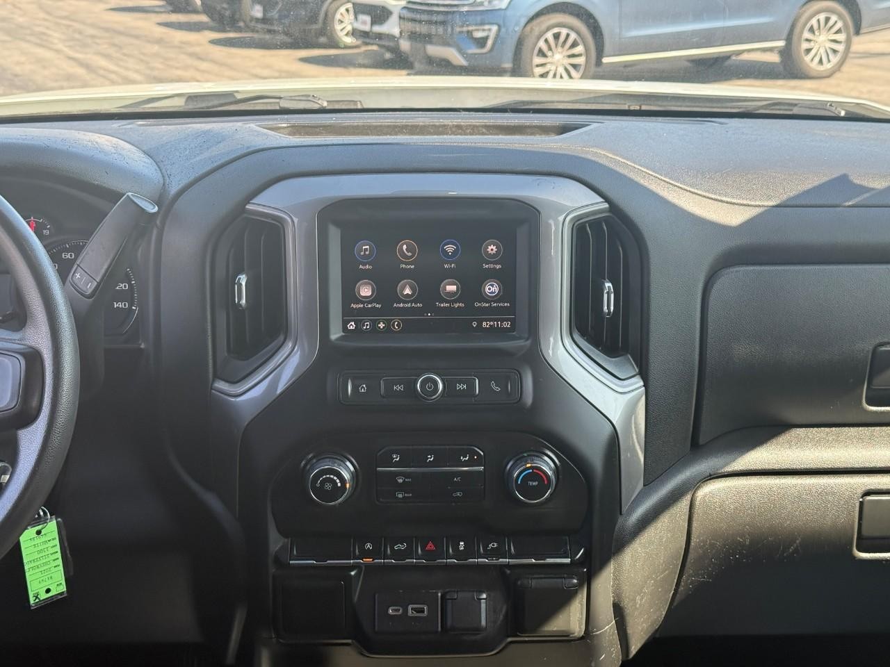 Chevrolet Silverado 1500 Vehicle Full-screen Gallery Image 10