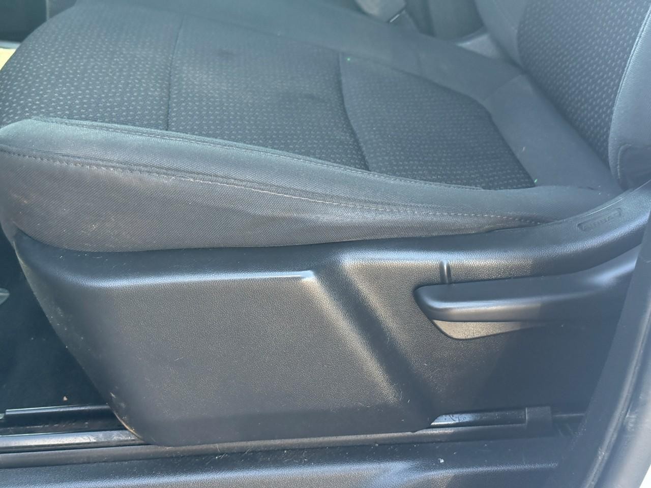 Chevrolet Silverado 1500 Vehicle Full-screen Gallery Image 14