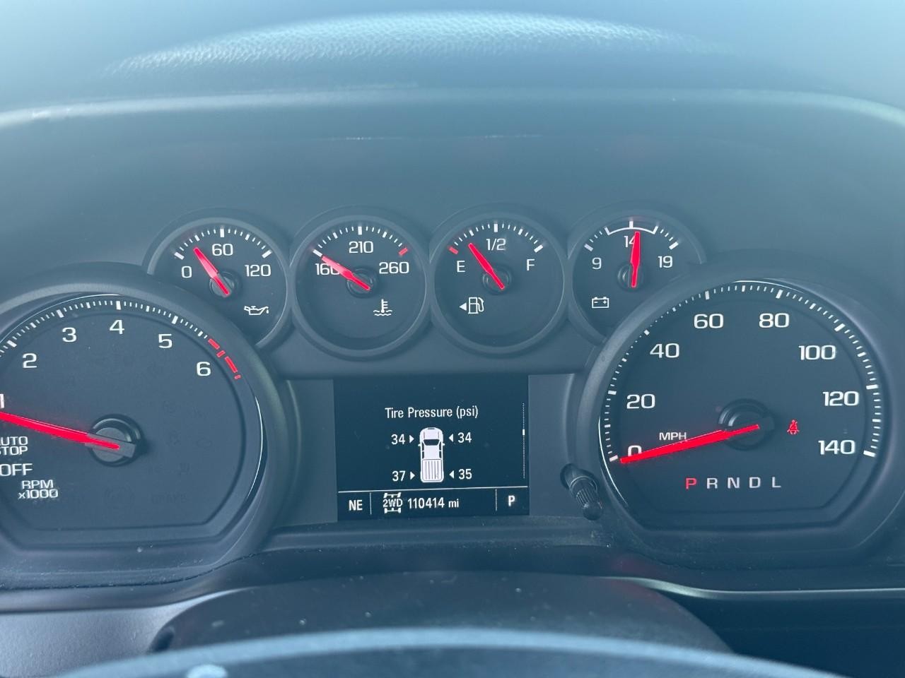 Chevrolet Silverado 1500 Vehicle Full-screen Gallery Image 16