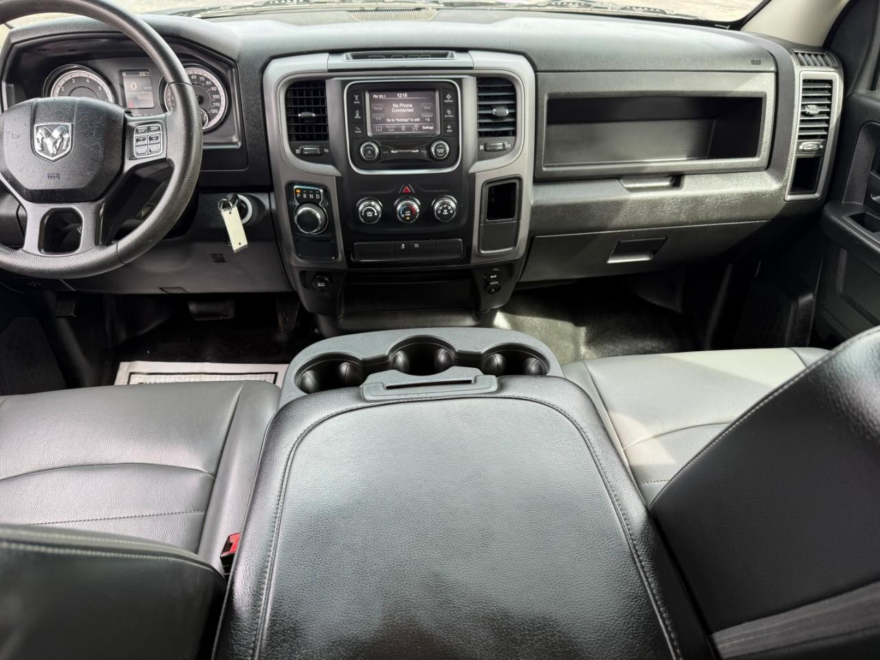 Ram 1500 Classic Vehicle Full-screen Gallery Image 11