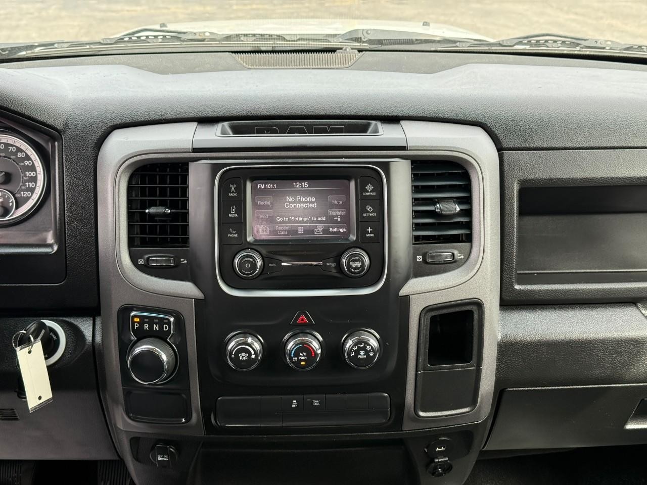 Ram 1500 Classic Vehicle Full-screen Gallery Image 13