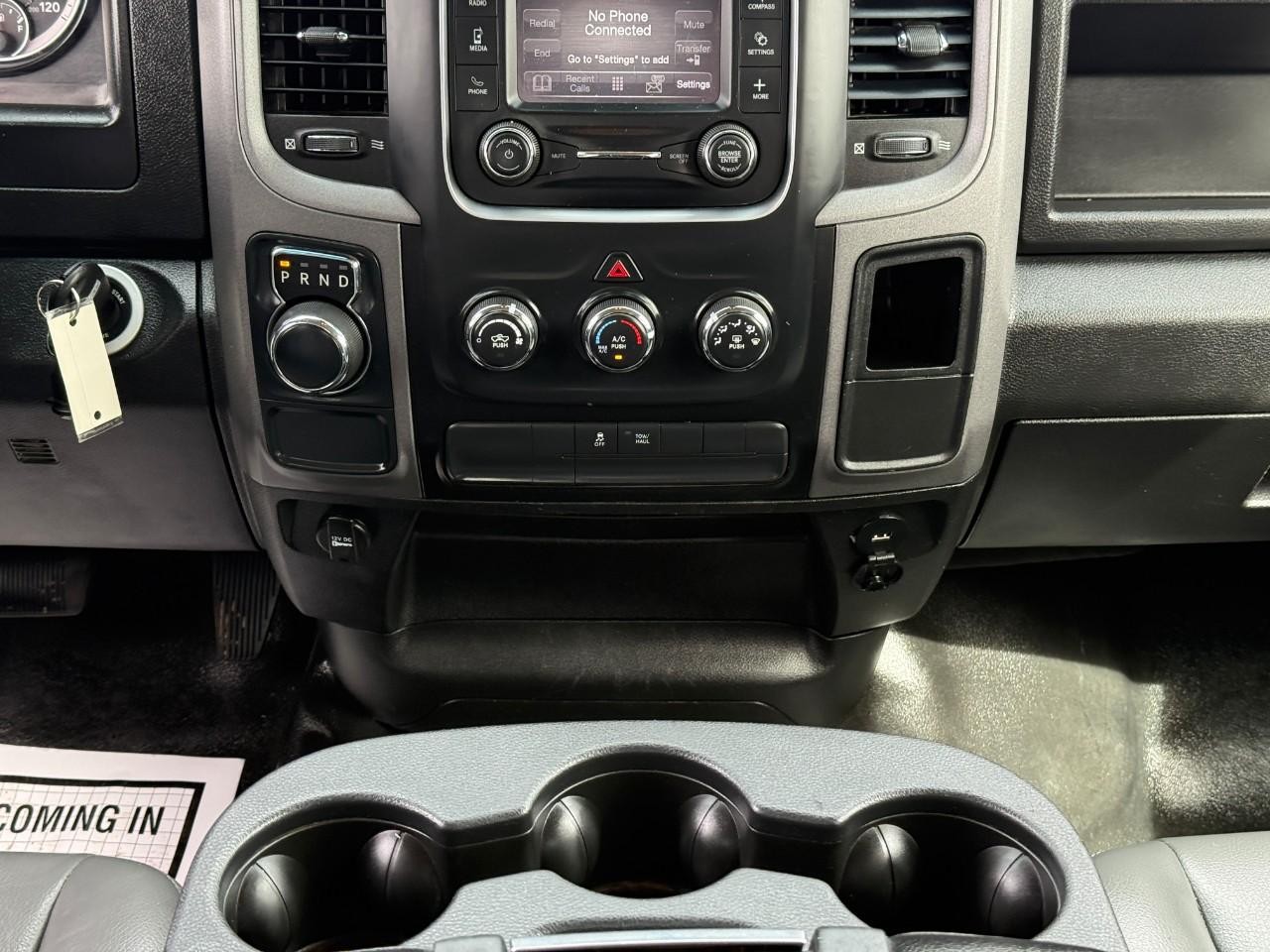 Ram 1500 Classic Vehicle Full-screen Gallery Image 14