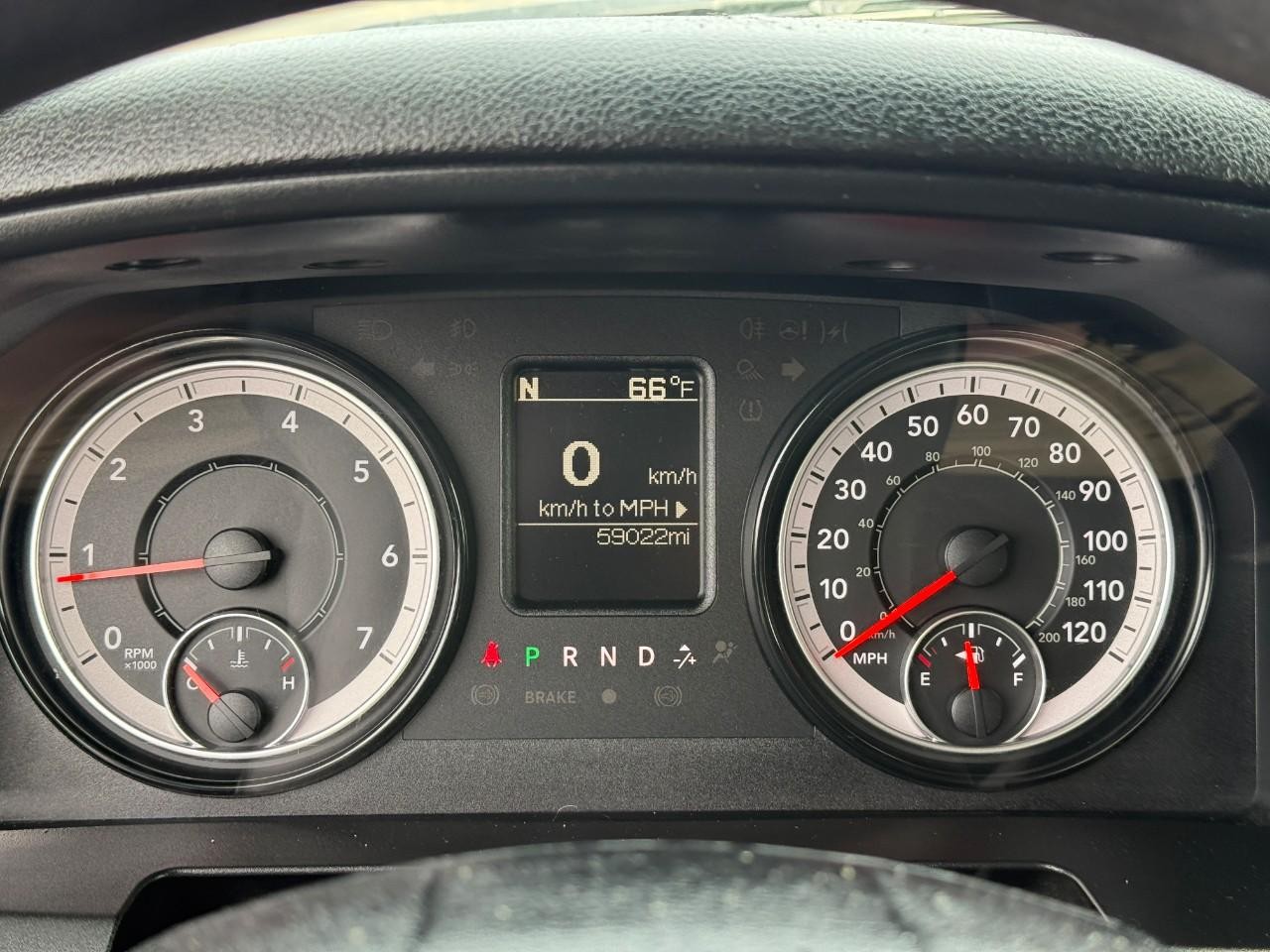 Ram 1500 Classic Vehicle Full-screen Gallery Image 19