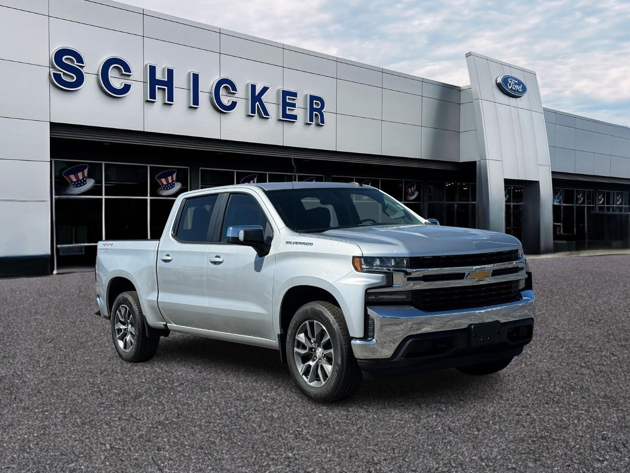 Chevrolet Silverado 1500 Vehicle Full-screen Gallery Image 01