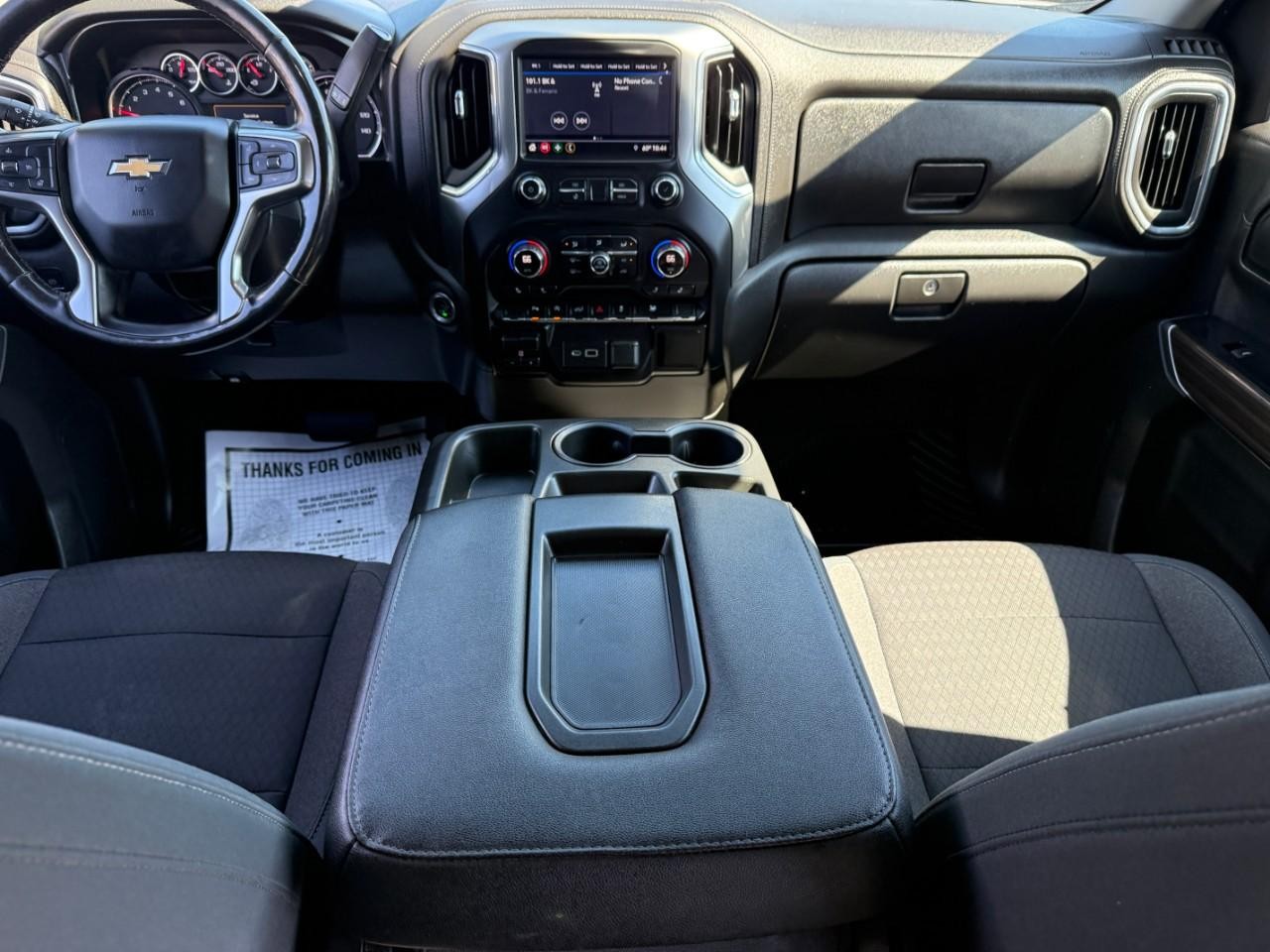 Chevrolet Silverado 1500 Vehicle Full-screen Gallery Image 10