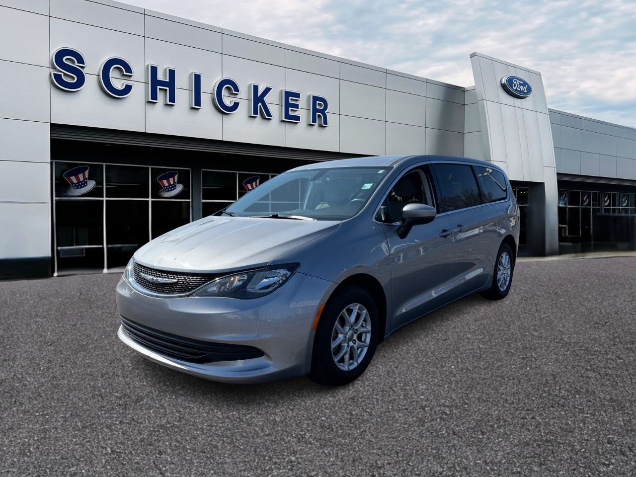 Chrysler Voyager Vehicle Full-screen Gallery Image 04