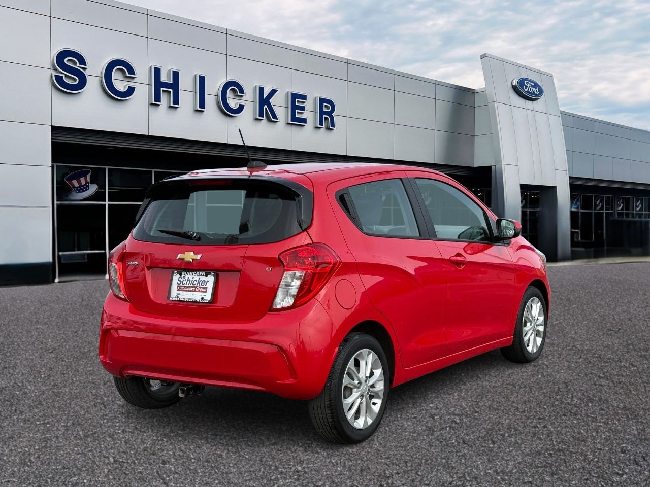 Chevrolet Spark Vehicle Full-screen Gallery Image 02