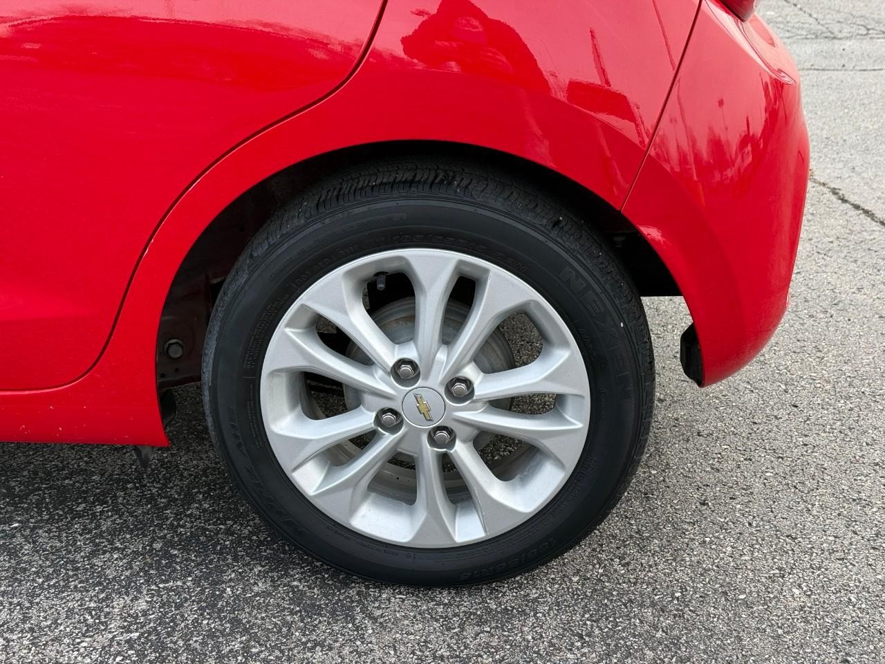 Chevrolet Spark Vehicle Full-screen Gallery Image 06