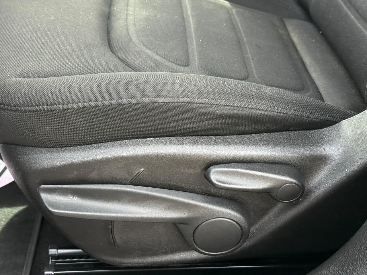 Jeep Renegade Vehicle Full-screen Gallery Image 18