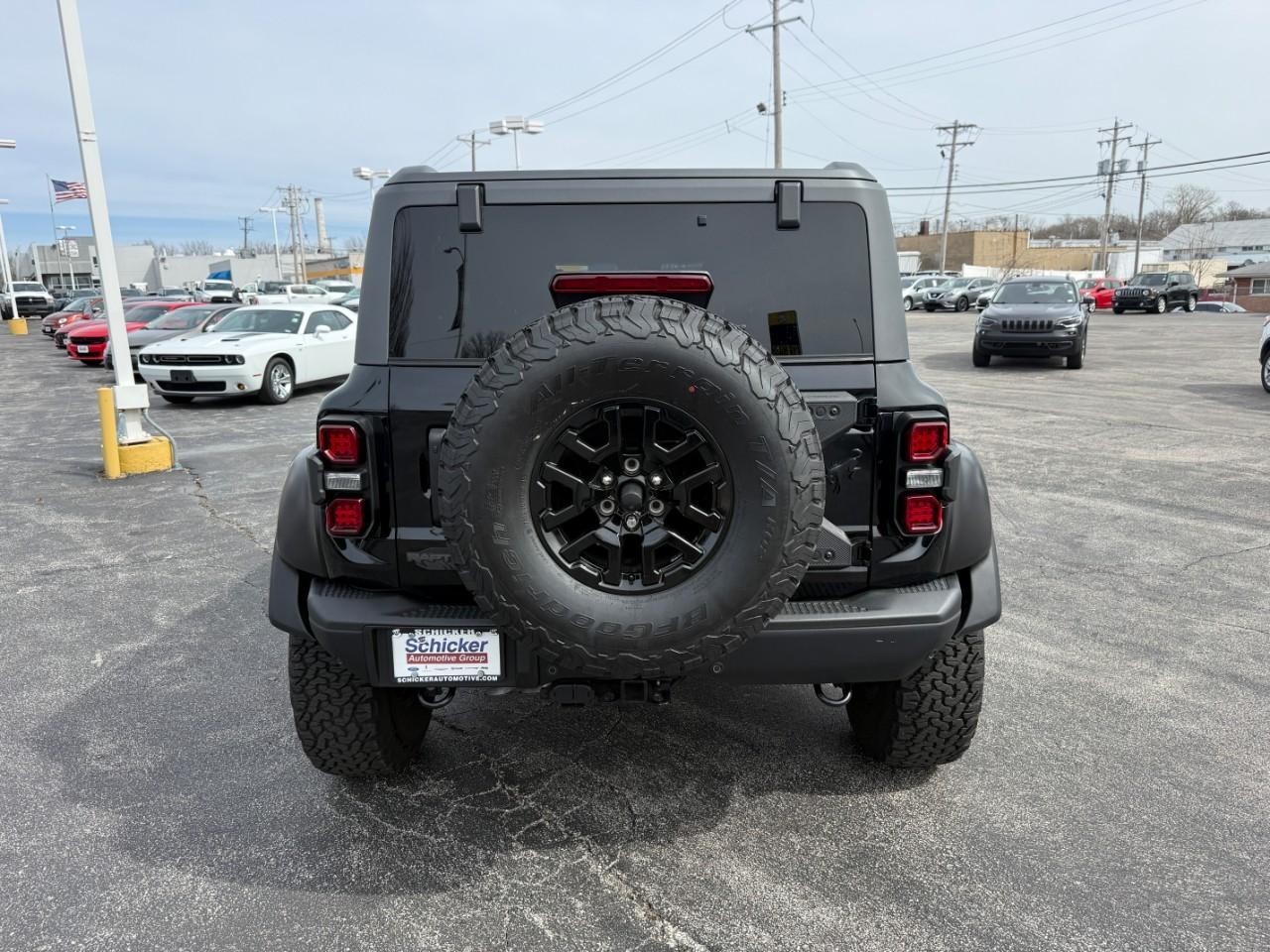 Ford Bronco Vehicle Full-screen Gallery Image 08