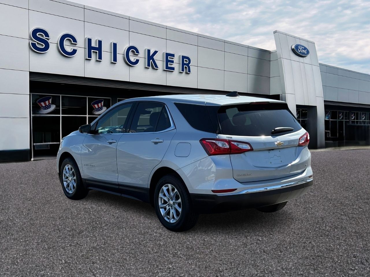 Chevrolet Equinox Vehicle Full-screen Gallery Image 03