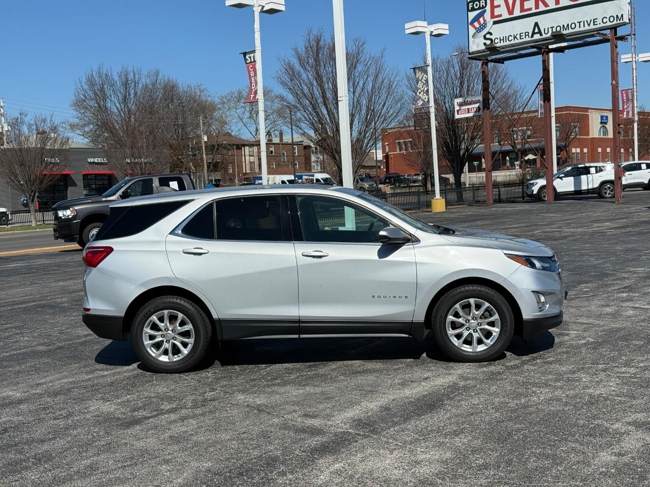 Chevrolet Equinox Vehicle Full-screen Gallery Image 06