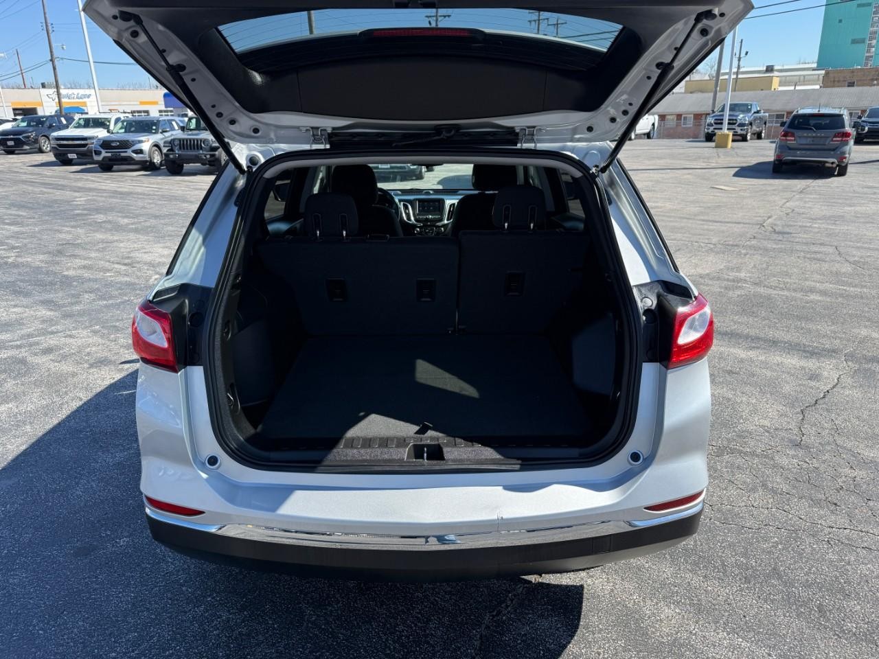 Chevrolet Equinox Vehicle Full-screen Gallery Image 07