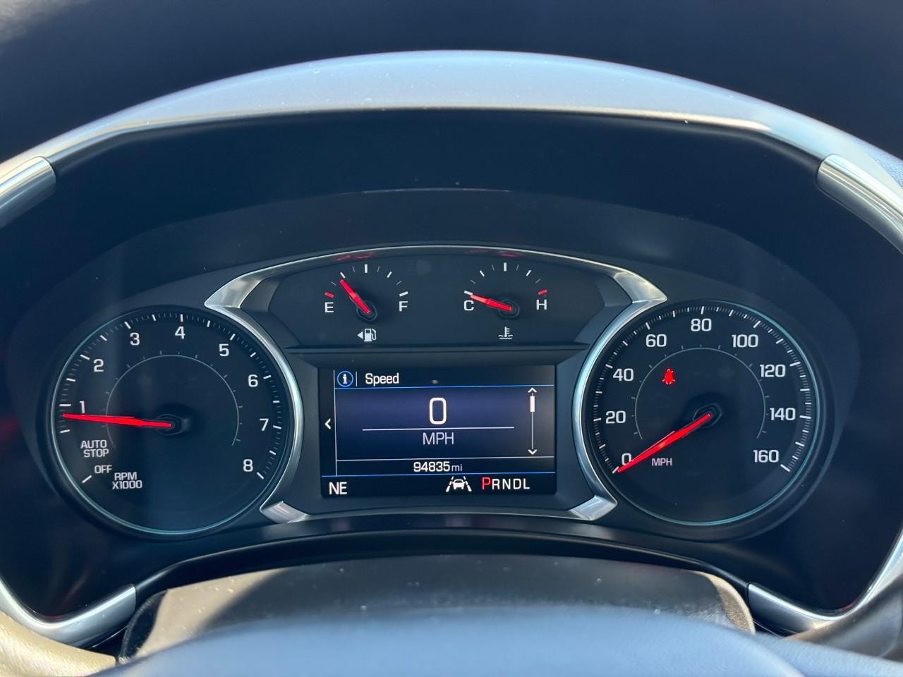 Chevrolet Equinox Vehicle Full-screen Gallery Image 21