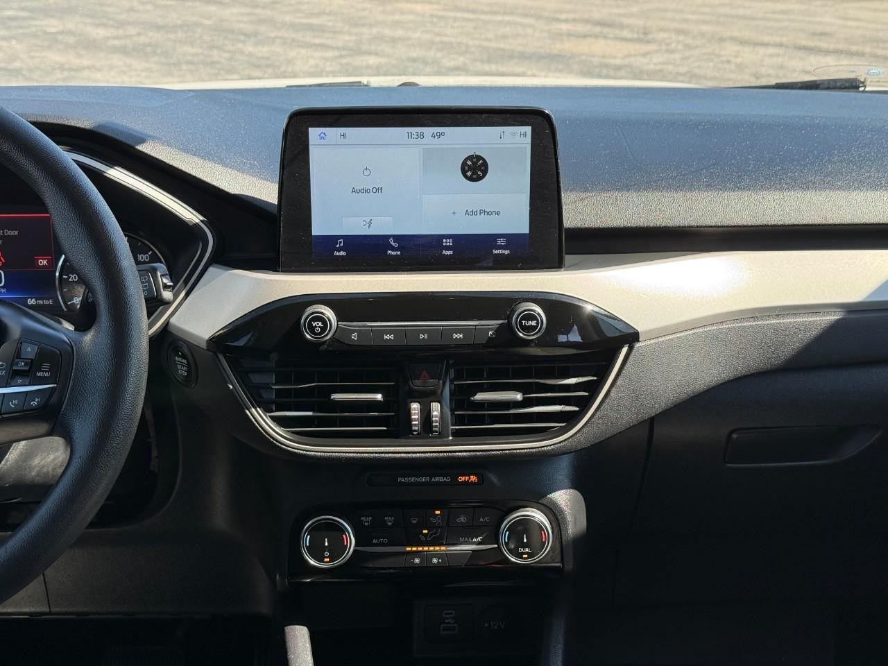 Ford Escape Vehicle Full-screen Gallery Image 13