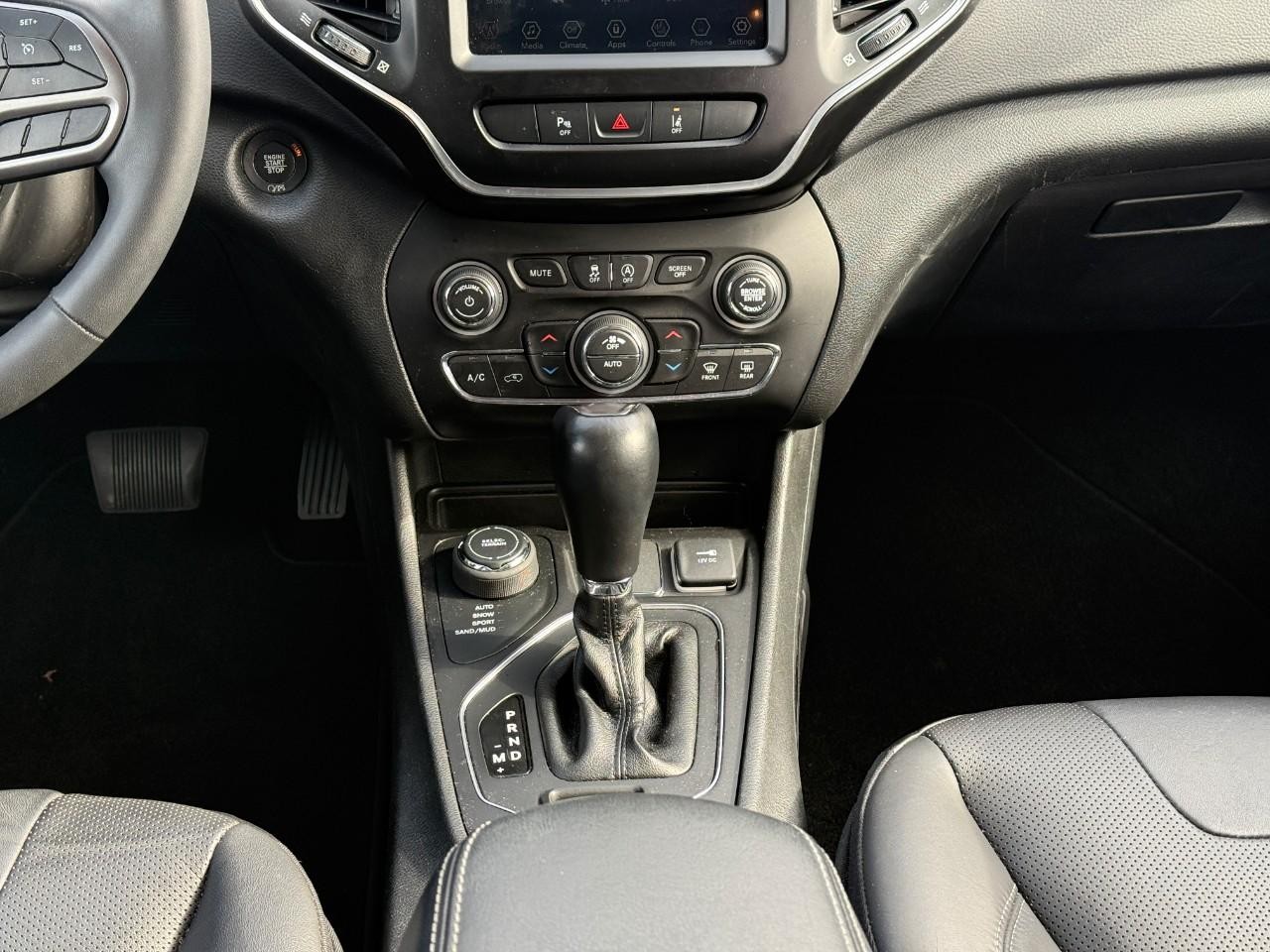 Jeep Cherokee Vehicle Full-screen Gallery Image 14