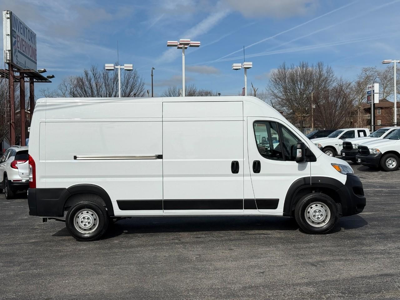 Ram ProMaster Cargo Van Vehicle Full-screen Gallery Image 05