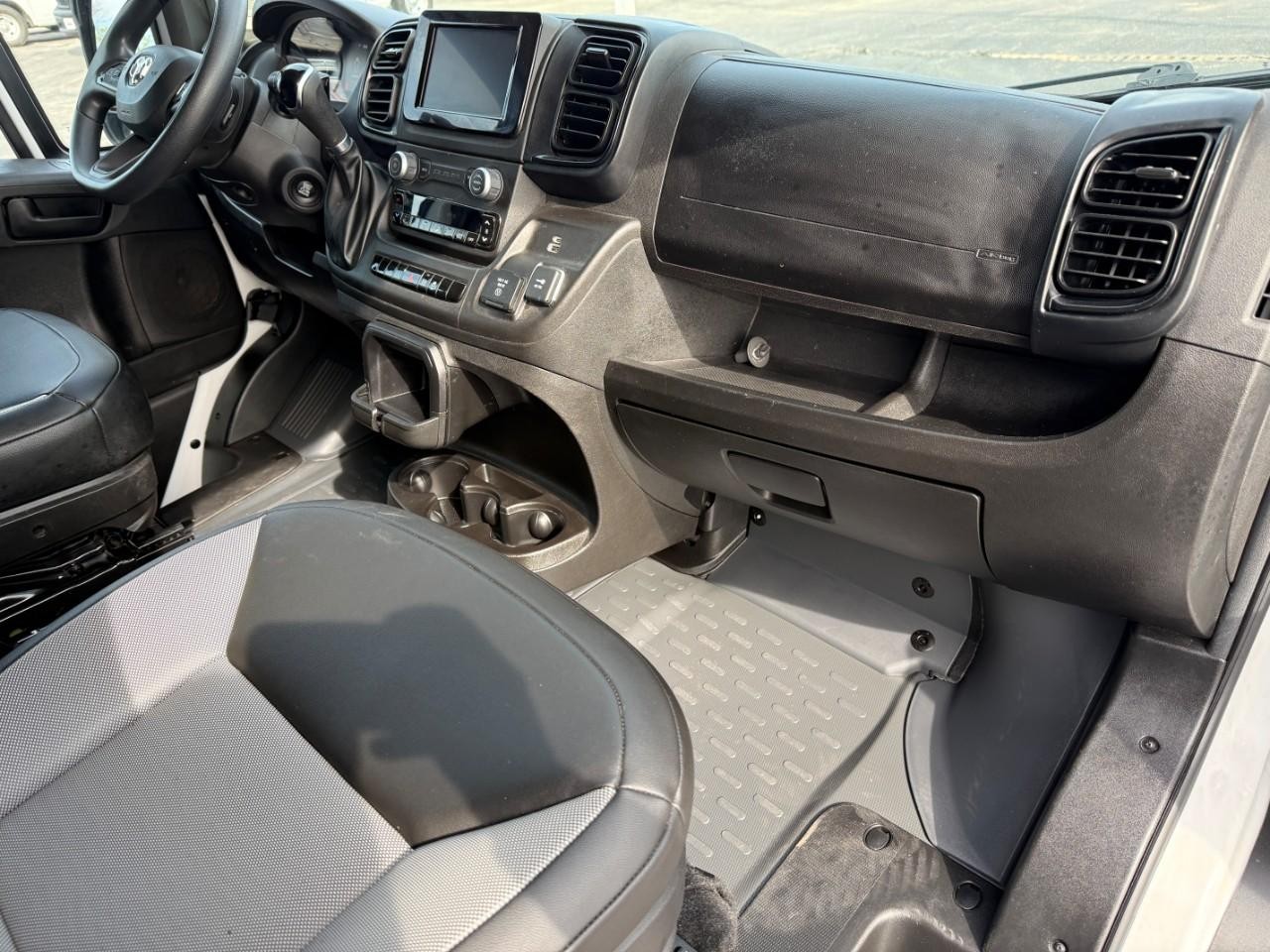 Ram ProMaster Cargo Van Vehicle Full-screen Gallery Image 12